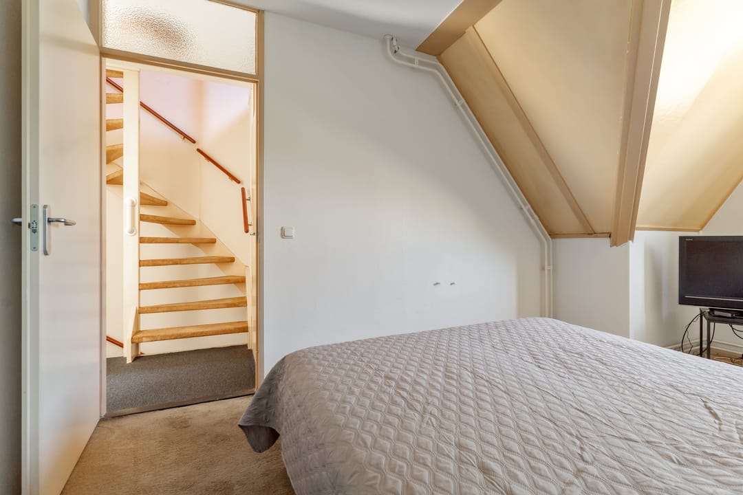 Photo 22 of Volendamstraat 30