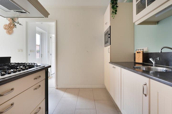 Photo 17 of Zwamsstraat 2