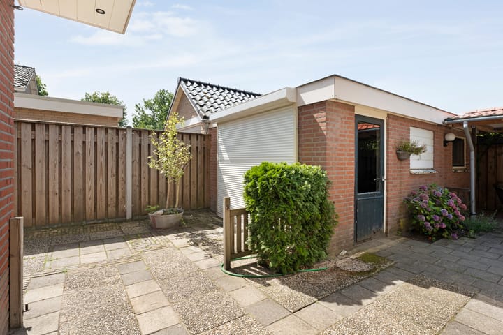 Photo 38 of Zwamsstraat 2