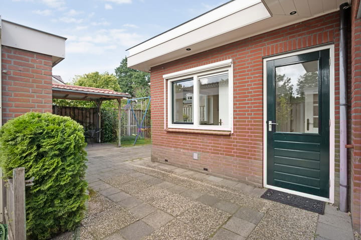 Photo 39 of Zwamsstraat 2