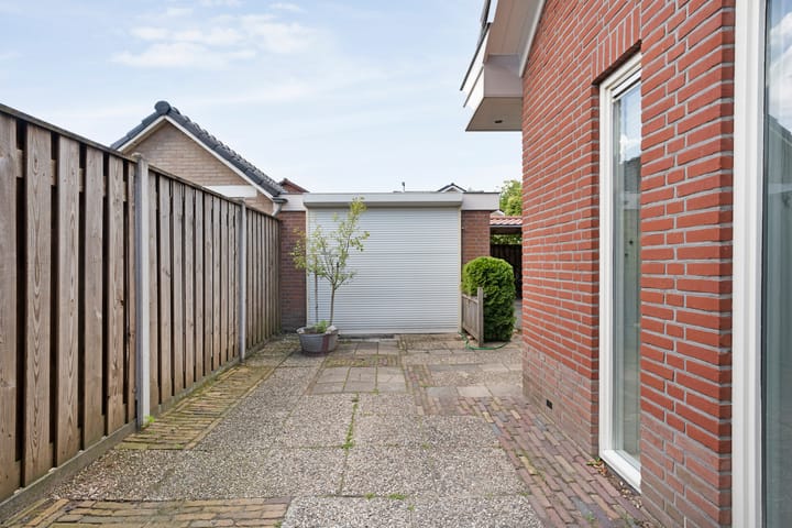 Photo 41 of Zwamsstraat 2