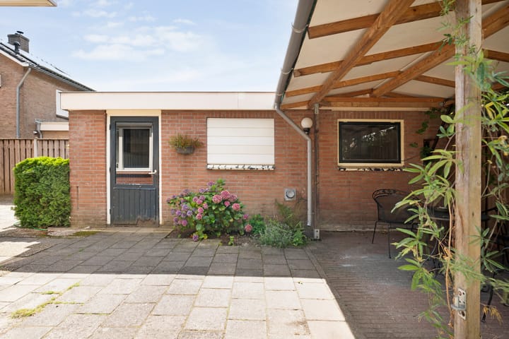 Photo 45 of Zwamsstraat 2