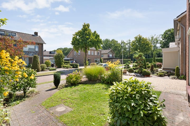 Photo 51 of Zwamsstraat 2