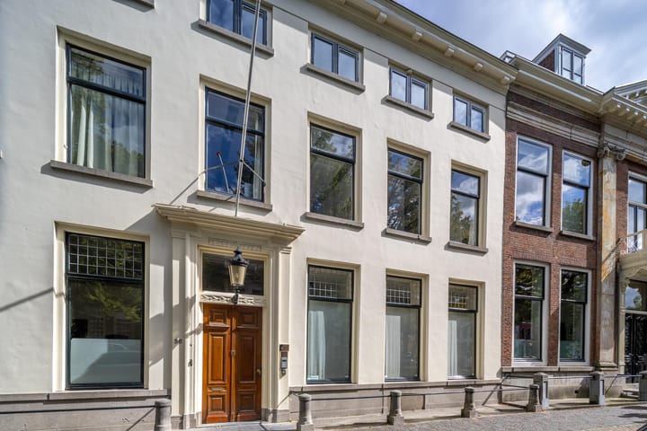 Photo 2 of Nieuwegracht 56-C1