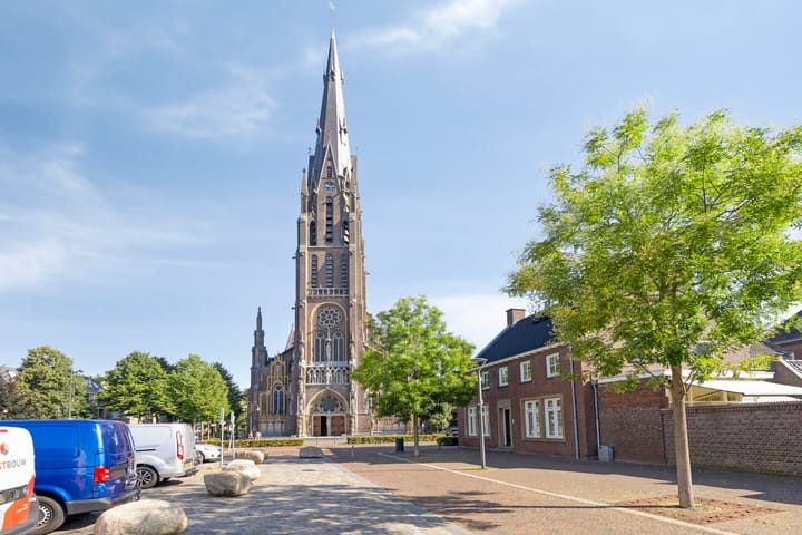 Photo 3 of Markt 15-E