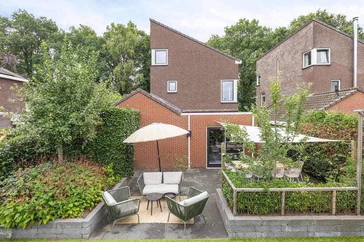 Foto 32 van Mr. C.L. Kniphorststraat 59