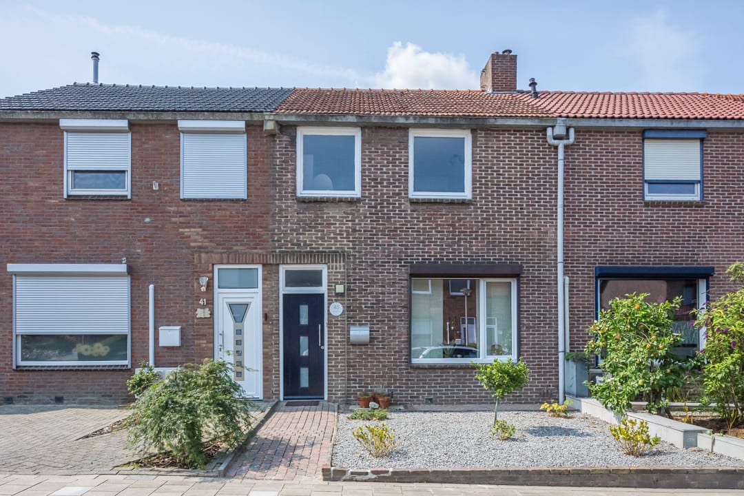 Foto 1 van Burg.Franssenstraat 43