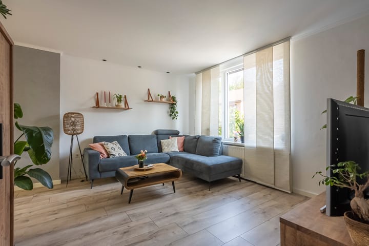 Photo 3 of Burg.Franssenstraat 43