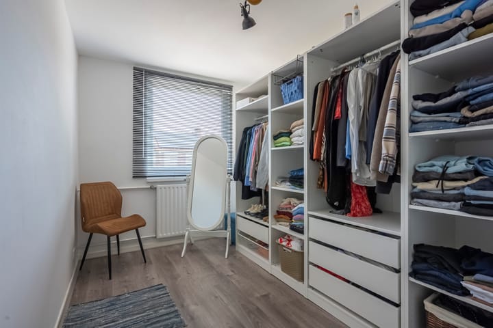 Photo 15 of Burg.Franssenstraat 43