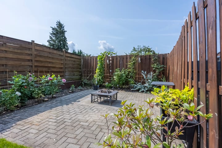 Photo 22 of Burg.Franssenstraat 43