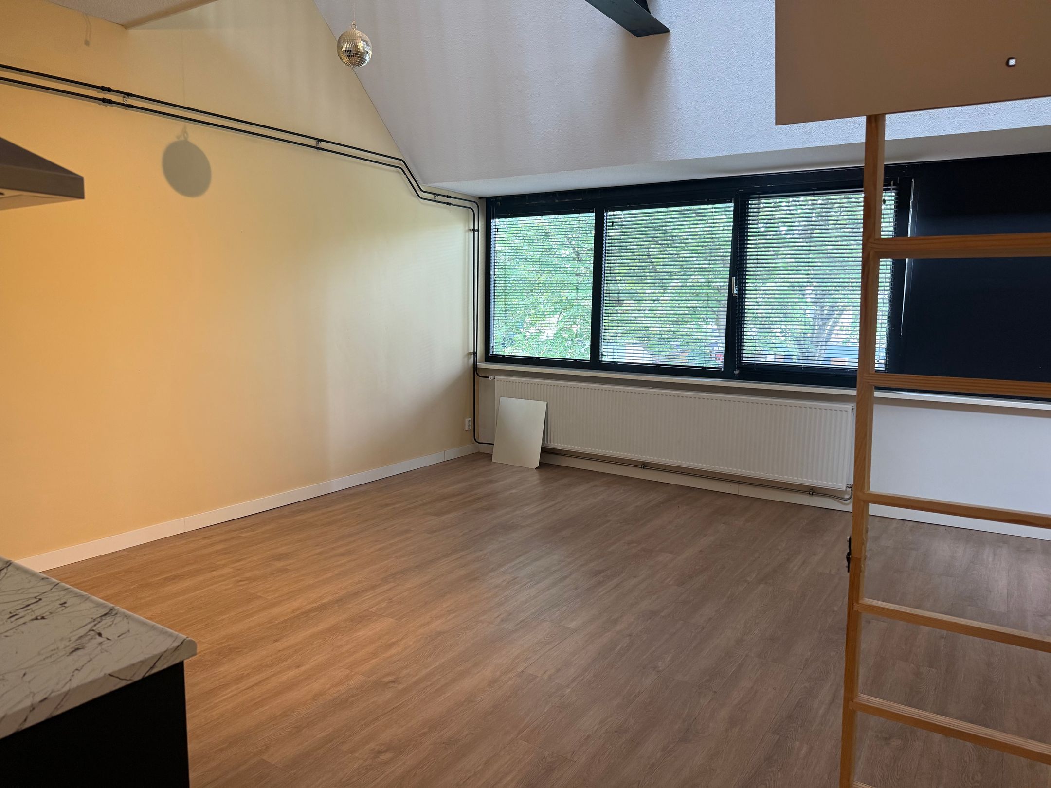 Photo 9 of Spuistraat 24-B