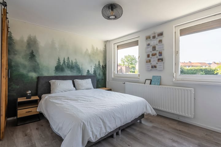 Photo 11 of Burg.Franssenstraat 43