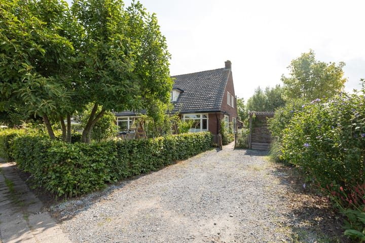 Foto 1 van Nieuw-Loosdrechtsedijk 127