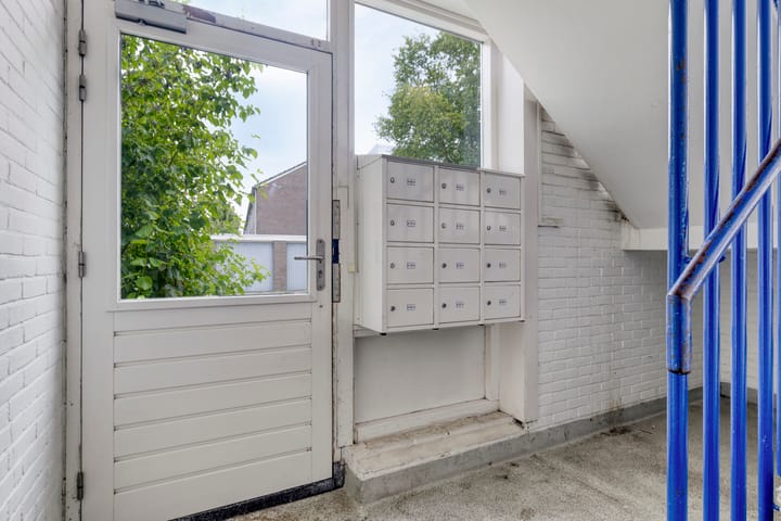 Photo 5 of Van Hogendorpweg 80