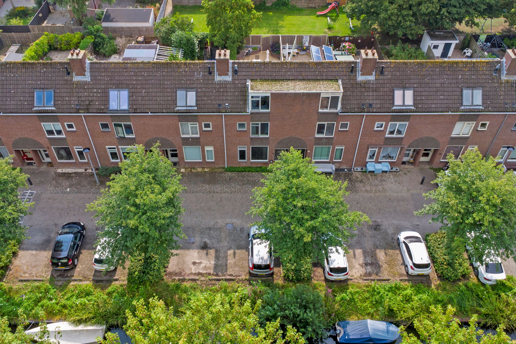 Foto 42 van Douwe Brouwerweg 69