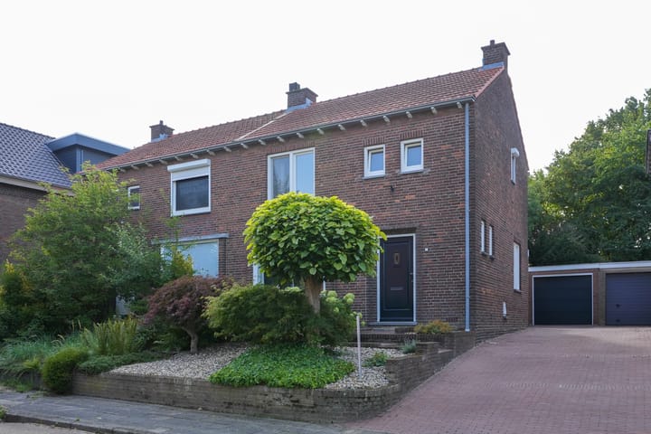 Foto 2 van Burg Strijkersstraat 7