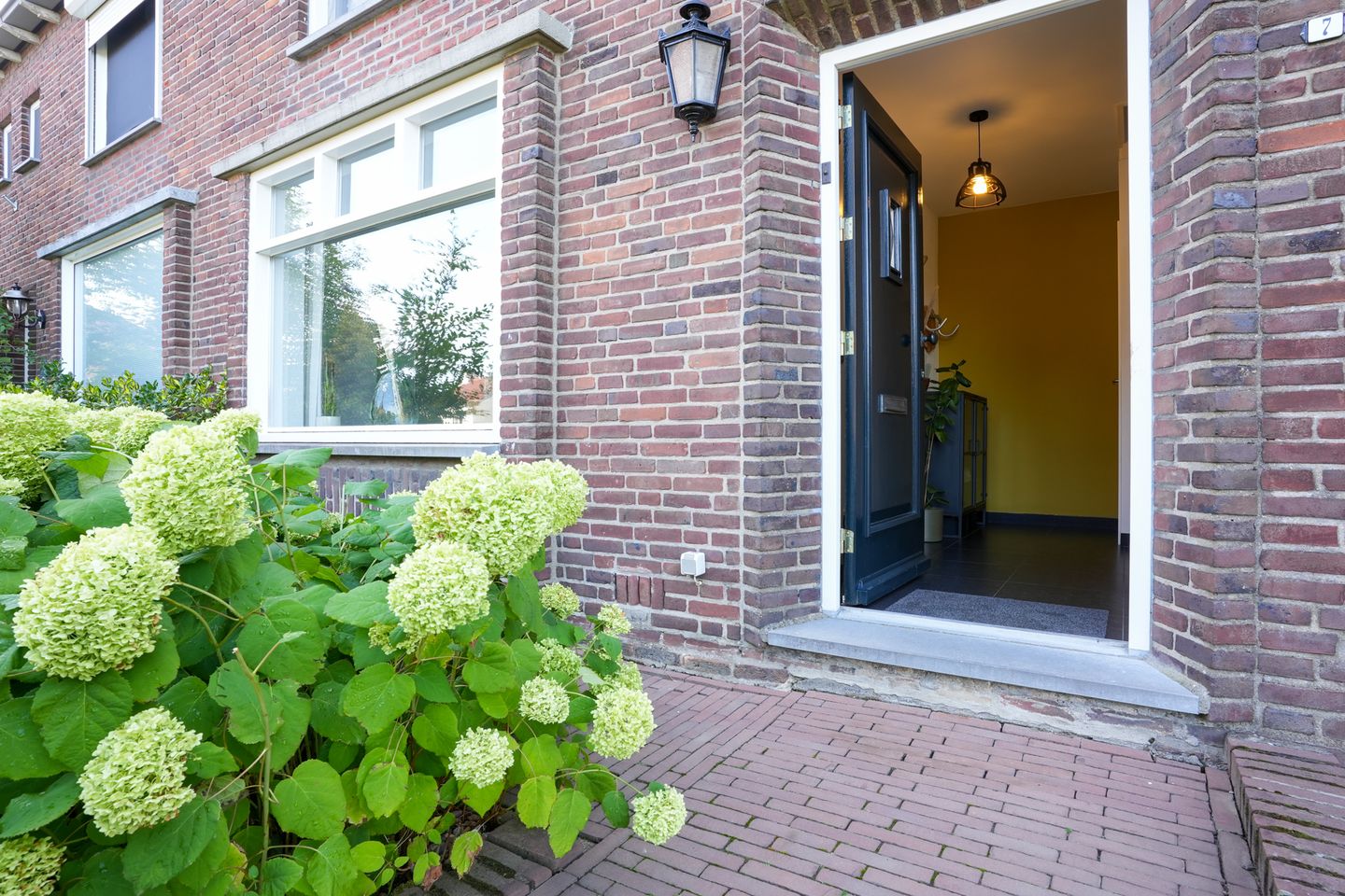 Foto 5 van Burg Strijkersstraat 7