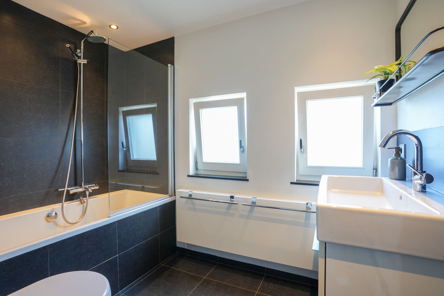 Foto 24 van Burg Strijkersstraat 7