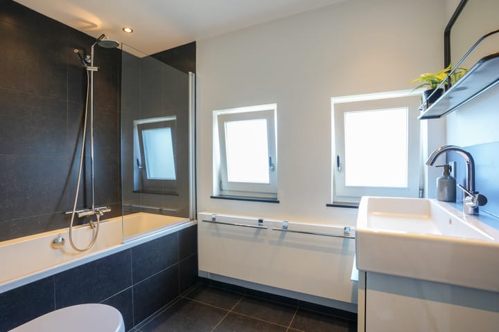 Foto 24 van Burg Strijkersstraat 7