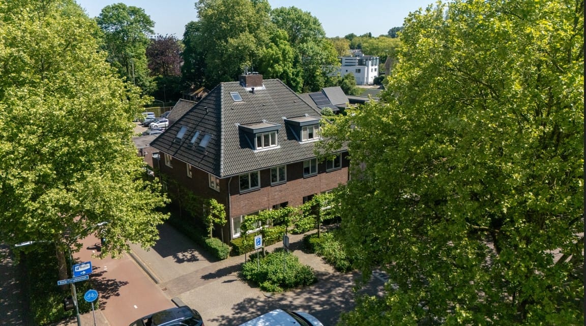 Photo 4 of Burg. Verwielstraat 25