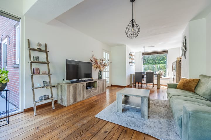 Photo 6 of Julianastraat 7