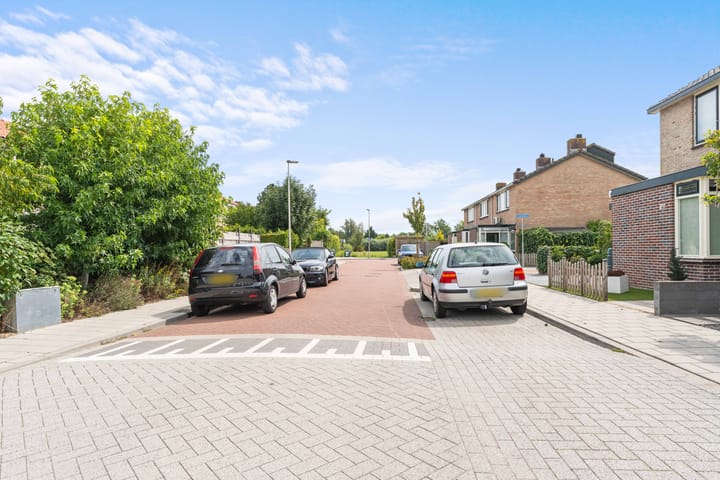 Foto 42 van Sperwerstraat 25