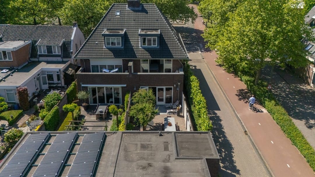 Photo 32 of Burg. Verwielstraat 25