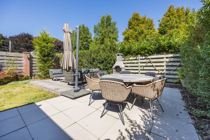 Photo 35 of Julianastraat 7