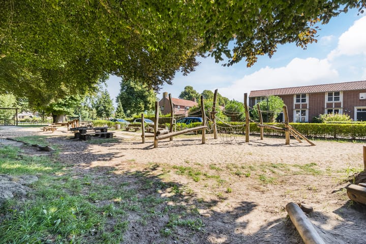 Photo 45 of Julianastraat 7