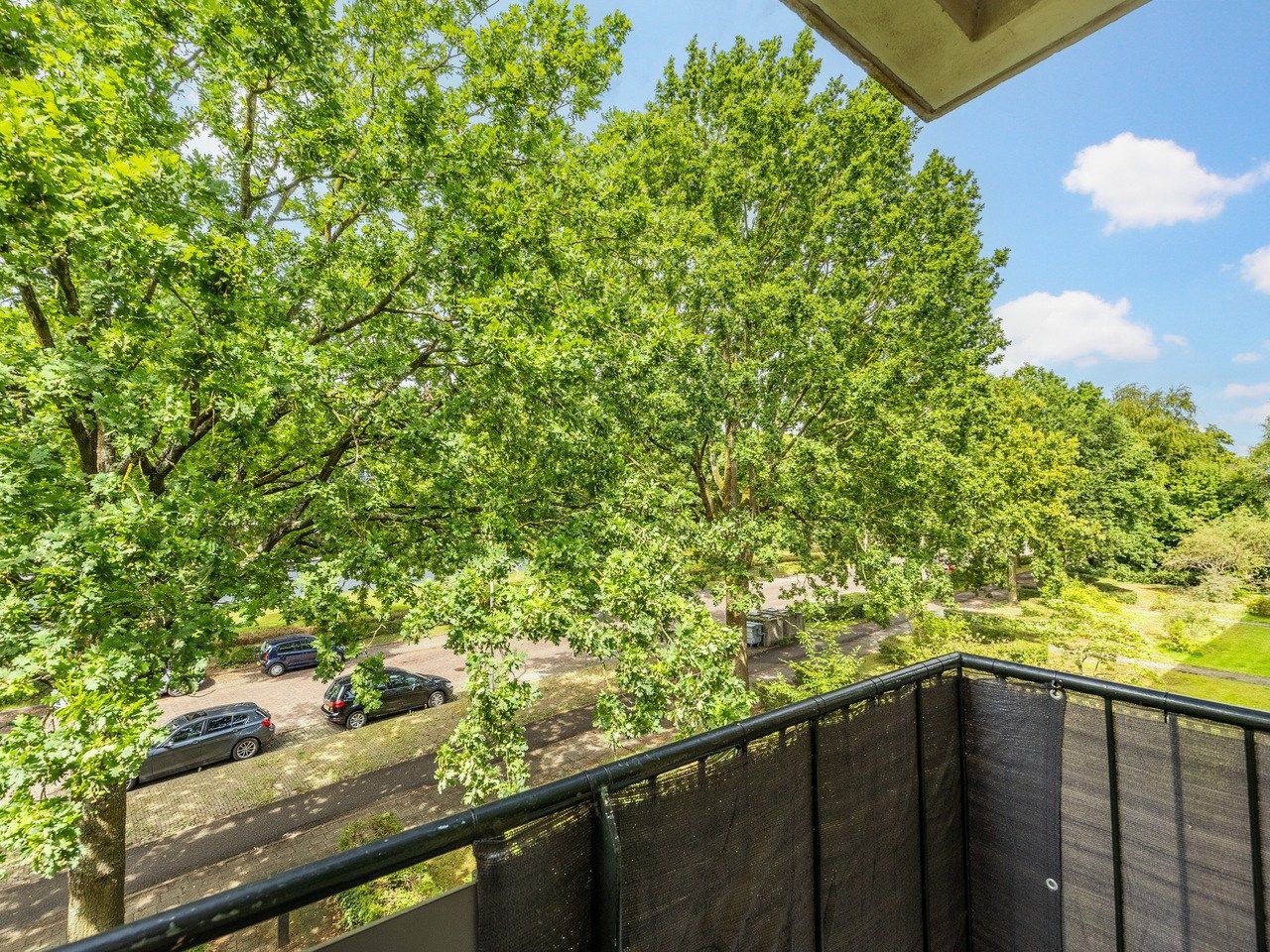 Foto 20 van Van Uvenweg 132-I