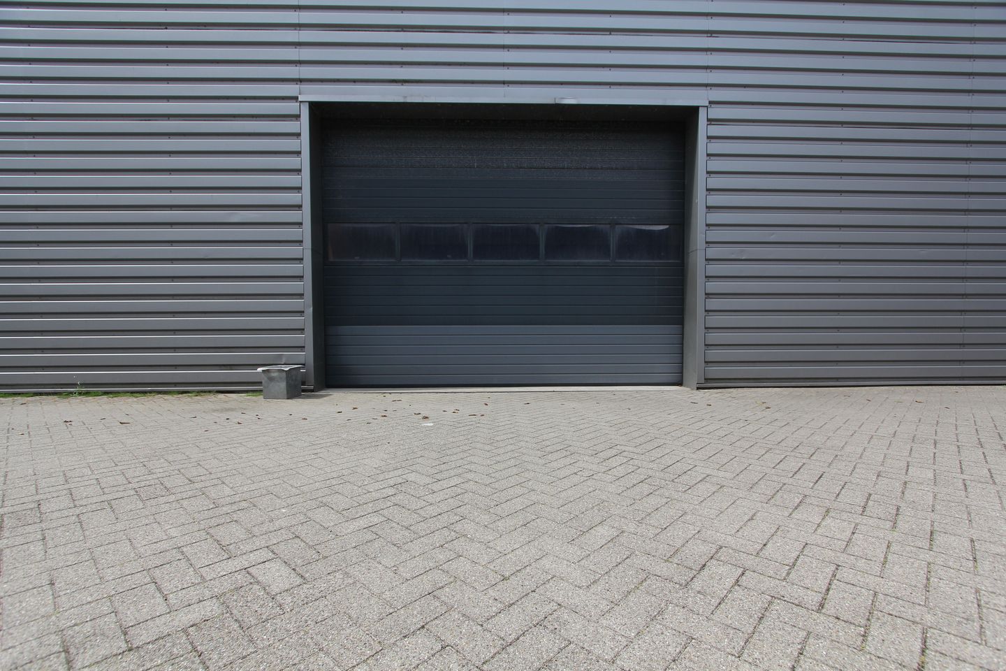 Bekijk foto 2 van Crommelinbaan 3