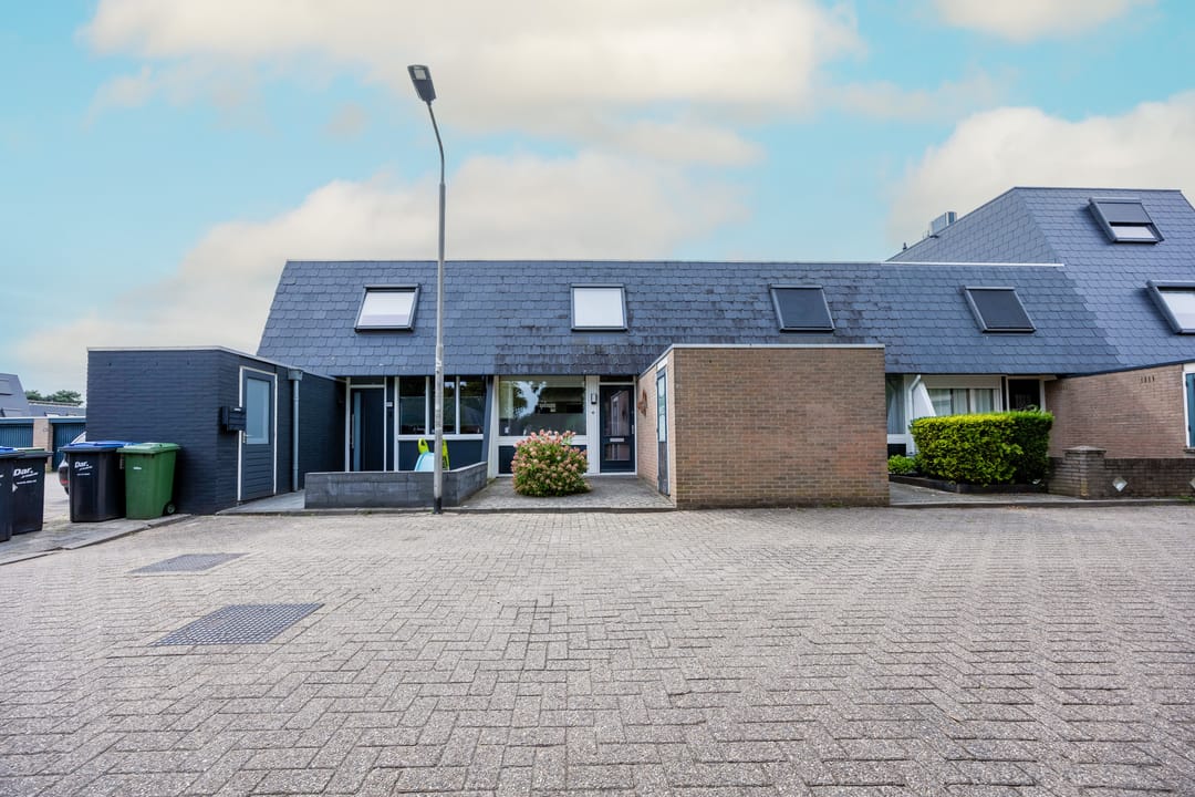 Photo 2 of Zwanenveld 3251