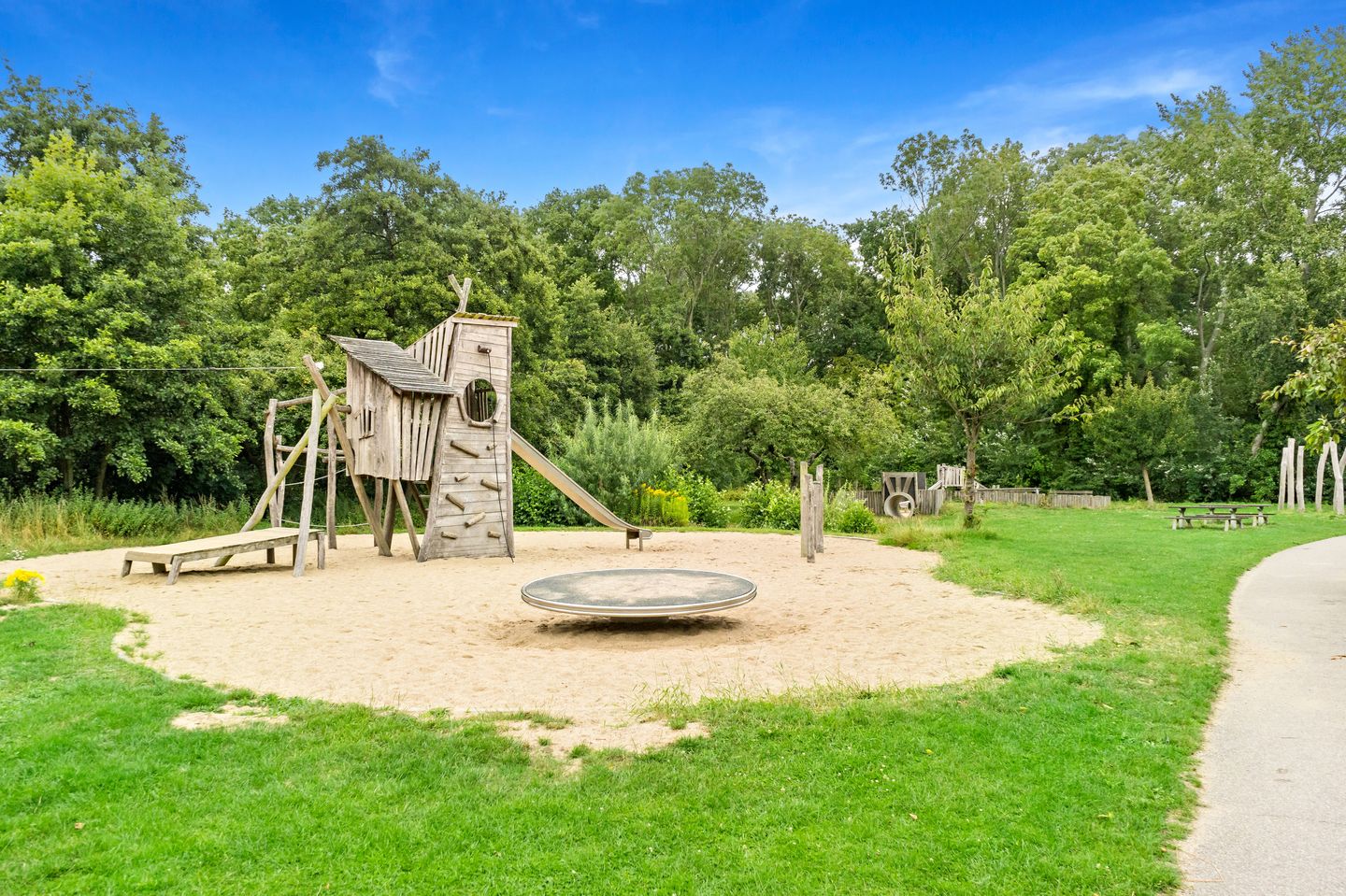 Foto 35 van Thomas Jeffersonlaan 551