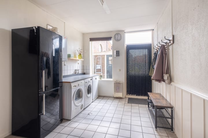 Foto 32 van Voorstraat 3