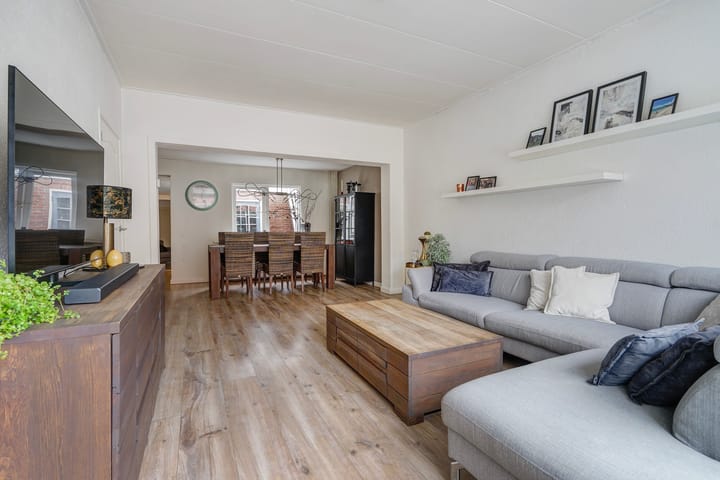 Foto 10 van Naaldwijkseweg 156