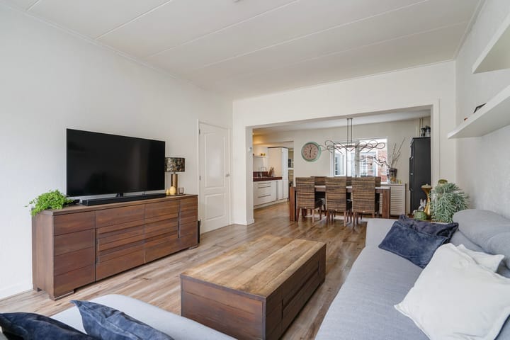 Foto 11 van Naaldwijkseweg 156