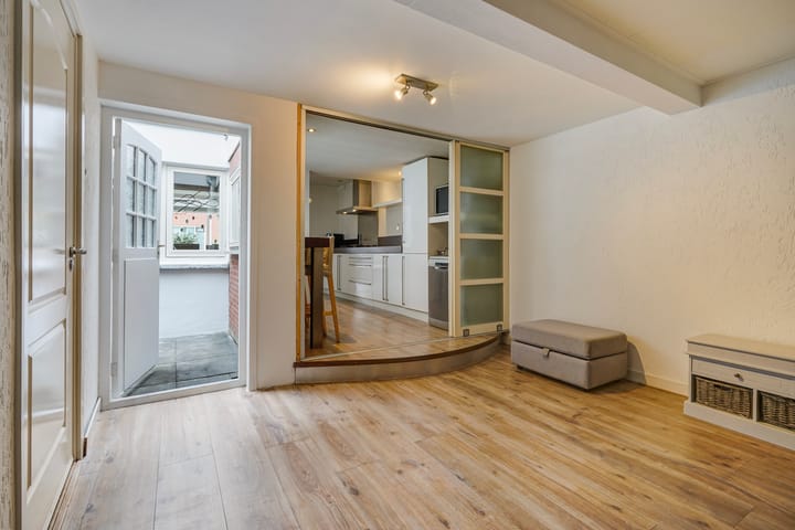 Foto 25 van Naaldwijkseweg 156