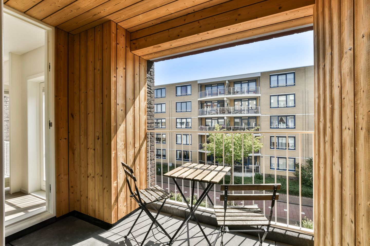 Photo 20 of Passage 43