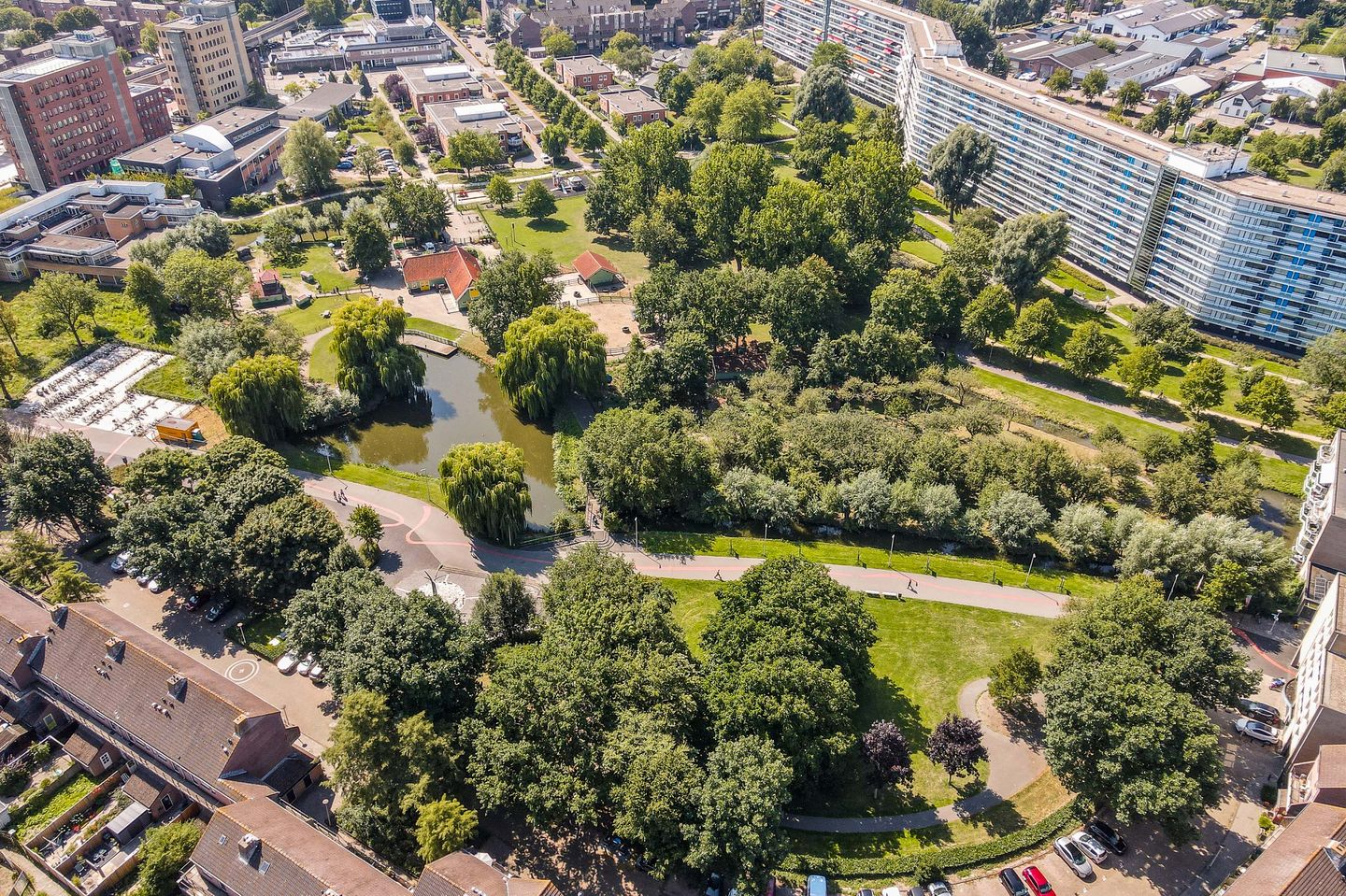 Photo 26 of Passage 43