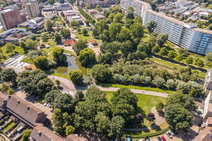 Photo 26 of Passage 43