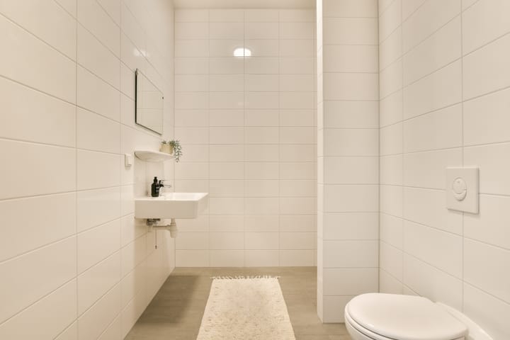 Photo 6 of Passage 43