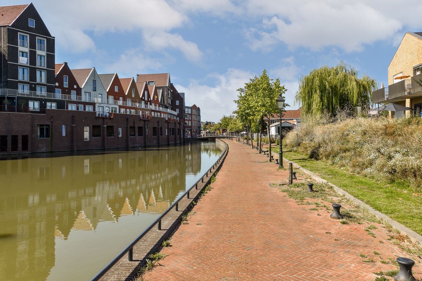 Photo 30 of Passage 43