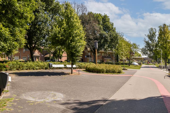 Photo 36 of Passage 43