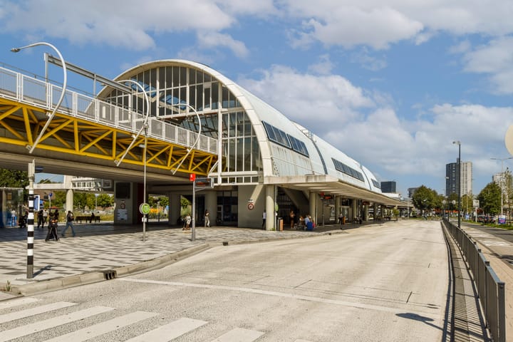 Photo 41 of Passage 43