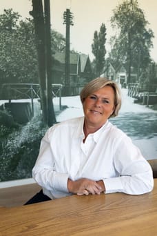 Irma de Reus - Commercial Employee