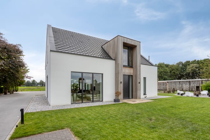 Foto 2 van Rouwstraat 1