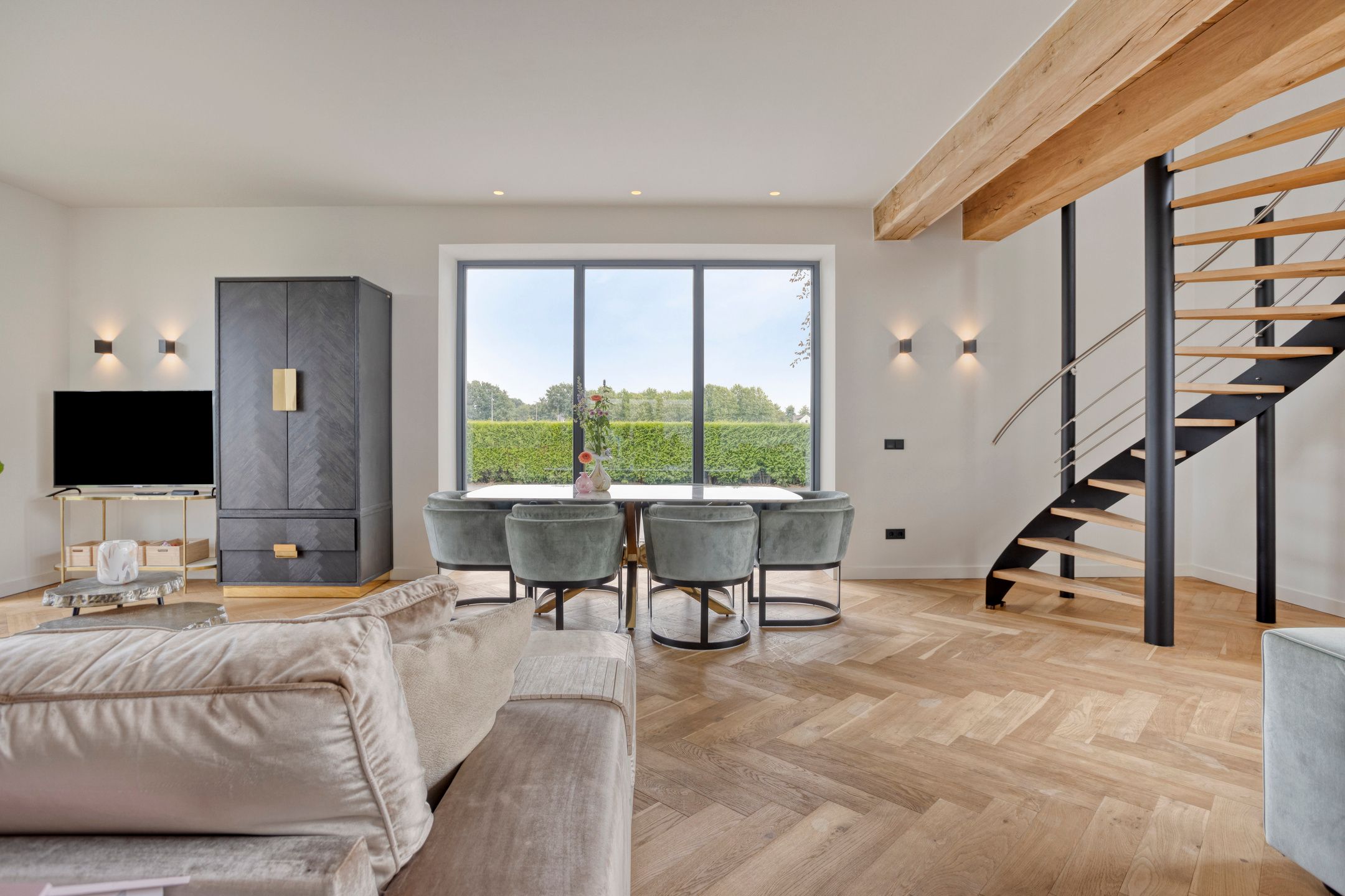 Foto 9 van Rouwstraat 1