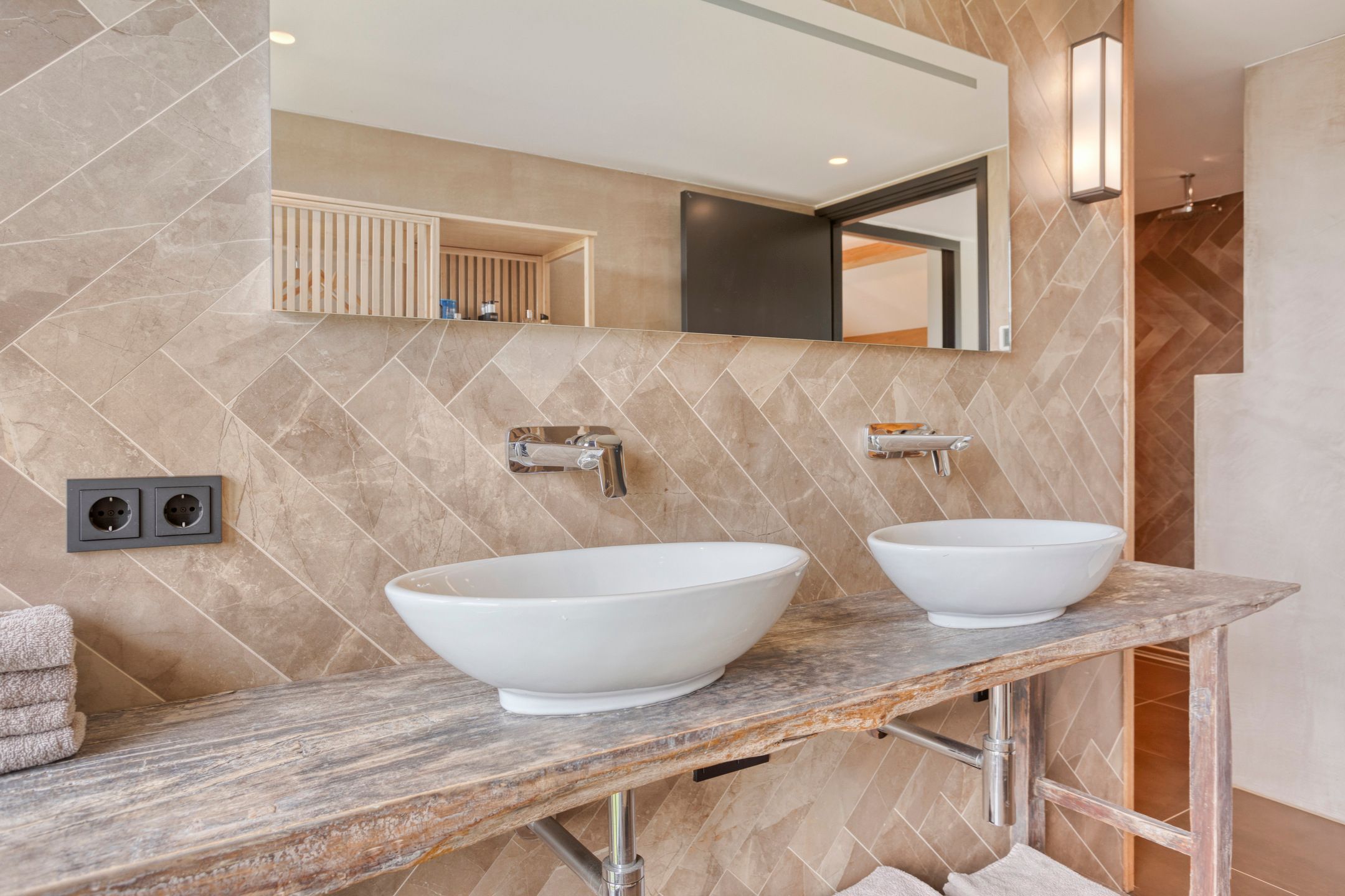 Foto 30 van Rouwstraat 1