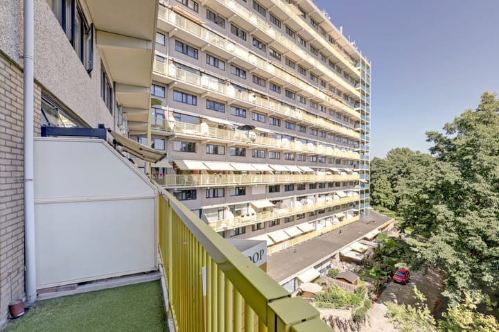 Photo 25 of Dokter van Stratenweg 331