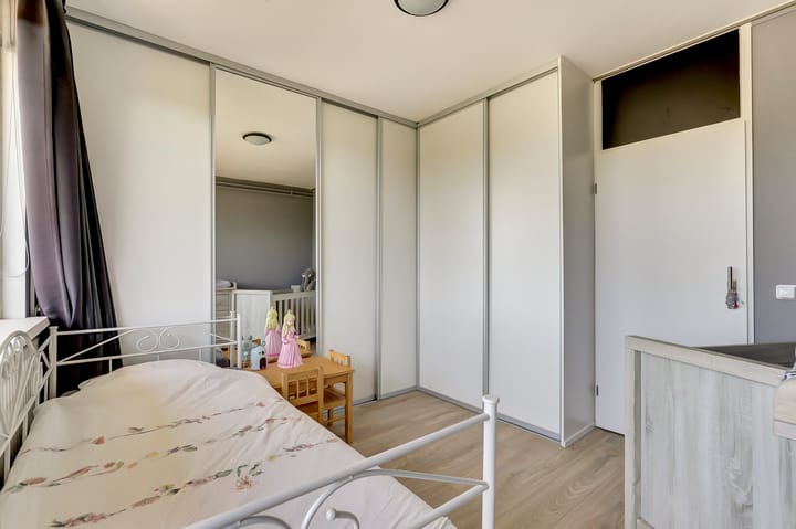 Photo 19 of Dokter van Stratenweg 331